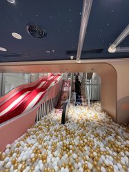 -奈尔宝家庭中心·亲子早教·派对餐厅(北京东坝万达店)