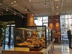 面包甜点陈列柜-熊叔熊婶面包房(团结湖店)