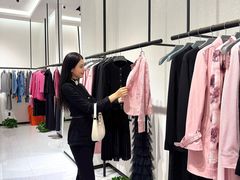 -枫叶小镇奥特莱斯