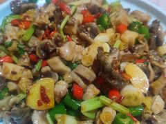 双椒脆肠-张鲫鱼家常菜