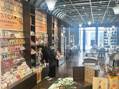 -钟书阁(松江泰晤士小镇店)