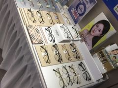 -零度眼镜·宝视友·蔡司依视路(吾悦花街店)