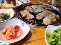 -唯成•韩国炭火烤肉 유성고기