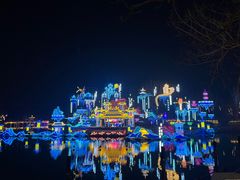 -淄博花灯齐彩城