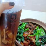 论顺德老字号煲仔饭，我选西门口的“何氏煲仔饭”，美女都爱[呲牙]