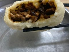 麻辣香菇鸡丁包-老陶包子铺(南大西南村店)