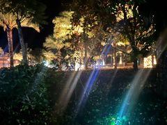 -腾冲洞山温泉村