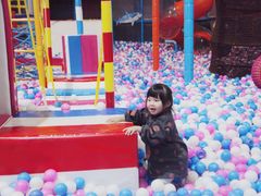 -嘿哟动霸CHUA·新潮玩运动娱乐中心·蹦床滑冰团建乐园
