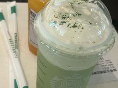 -星巴克臻选(莘庄仲盛店)