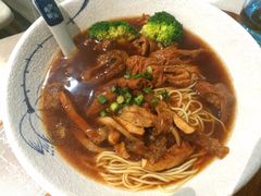 老卤肥肠面-囿面传统制面馆(中央路店)