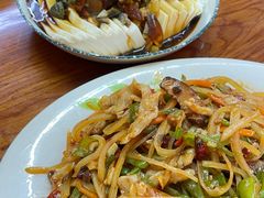 鱼香肉丝-胡子饮食店