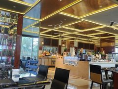 -大中华希尔顿酒店-念自助餐·嗨啤·小龙虾