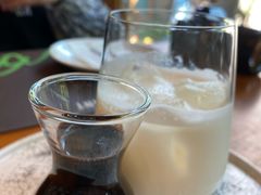 -Chom Cafe and Restaurant