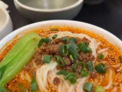 -麻六记(凤凰汇店)