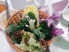 -洪氏嗨捞·广东猪肚鸡·椰子鸡火锅(西咸万象城店)