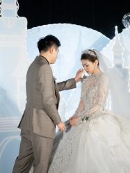 点击看大图 -纯色时光婚纱艺术馆WHITE