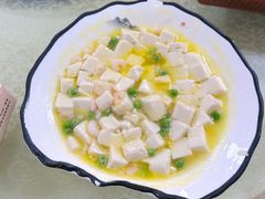 蟹黄烩豆腐-大鸿运酒店·苏州菜·松鼠桂鱼(观前街店)