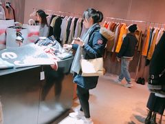 -Acne Studios(芮欧百货店)