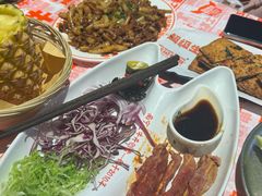 -威记烧嘢·南宁烧烤·超级生牛(绿地店)