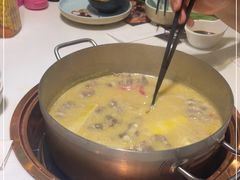 -洪氏嗨捞·猪肚鸡火锅(阳光天地店)