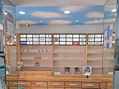 -豪门视光·星趣控·蔡司依视路眼镜代理商(中央大街店)