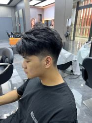 -米可造型烫发染发