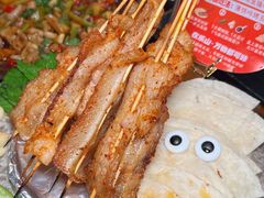 -何师烧烤·香辣蟹·川菜·30年老品牌(太古里旗舰店)