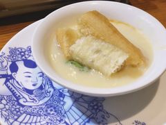 稀豆粉油条-福照楼汽锅鸡·云南菜(护国路店)