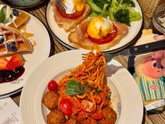 -Common Table · Brunch & Coffee
