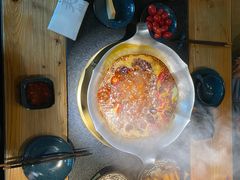 -湊湊火锅·茶憩(南京东路悦荟店)