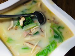 菌王三鲜汤-88号小吃店·经典云南菜·地道纳西美食