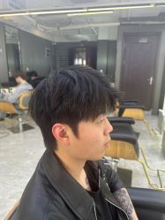 -藤野造型烫发染发