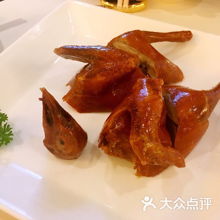 利苑玻璃乳鸽皮水图片