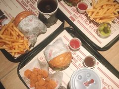 -The Habit Burger Grill 哈比特汉堡(复兴soho店)