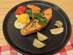 煎三文鱼配烤蔬菜-后厨意餐La Cucina(外交公寓店)