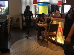 大堂-必胜客(武汉欢乐谷店)