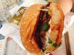 -The Habit Burger Grill 哈比特汉堡(复兴soho店)