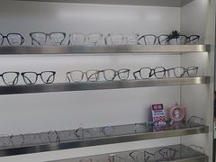 -视野联行眼镜·蔡司·尼康战略合作店(城西银泰店)