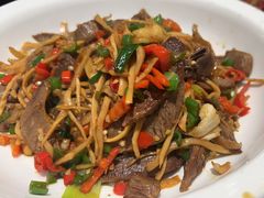 -川流不息·地道川菜·小龙虾(松东路店)