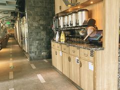 -湊湊火锅·茶憩(南京东路悦荟店)