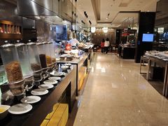 -上海西藏大厦万怡酒店Momo Cafe(徐汇店)