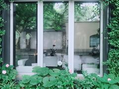-穹六人间 people 6(岳阳路店)