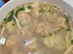 鲜肉小馄饨-东泰祥生煎馆(陕西南路店)