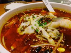 -渝是乎酸菜鱼(龙旗购物中心店)