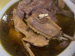 -卿园芳远·正宗石鼓白鸭汤