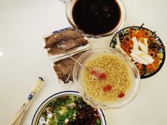 -陆元丰·兰州纯汤牛肉面(自强西路店)