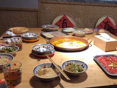 -洱火云南酸菜牛肉火锅(石景山当代商城店)