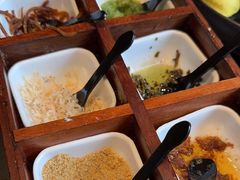 -五谷丰登农家院·地道胶东菜·海鲜烧烤(威海店)