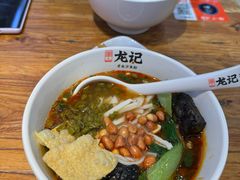 -湘人龙记老长沙米粉(鸟巢店)