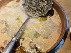 -洱火云南酸菜牛肉火锅(石景山当代商城店)